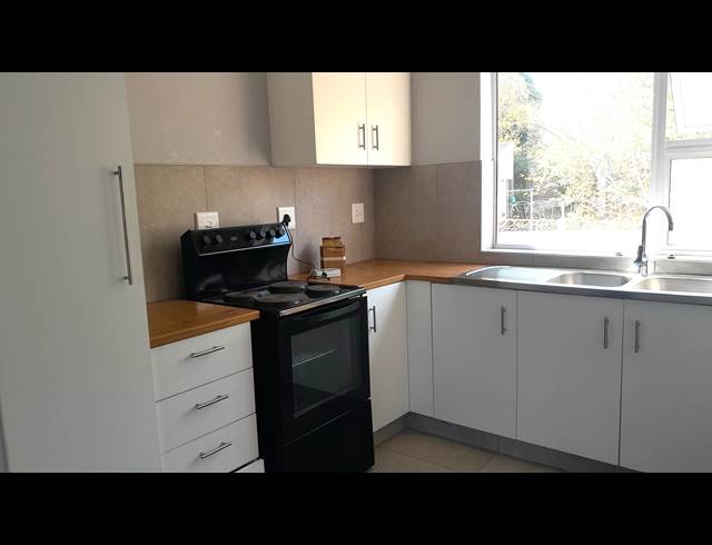 2 bed property to rent in PELHAM
