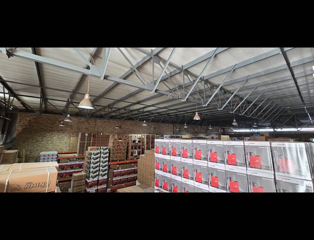 1,535M² WAREHOUSE TO LET IN LANSERIA