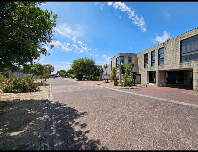 759M² WAREHOUSE TO LET IN BELLVILLE SOUTH