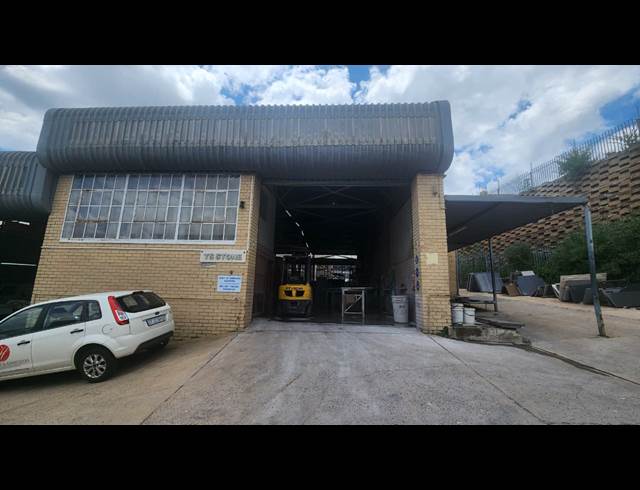 335M² MINI FACTORY TO LET IN LYTTELTON MANOR