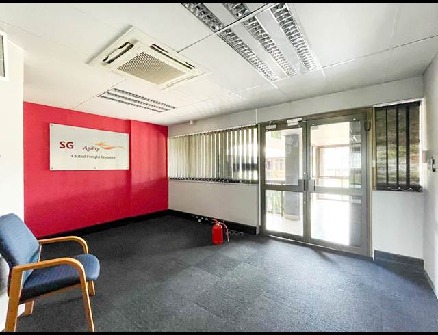 270M² OFFICE TO LET IN WESTVILLE