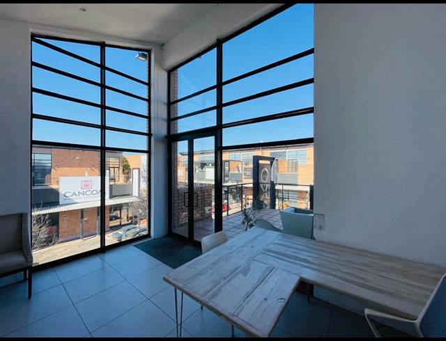 320M² RETAIL TO LET IN FOURWAYS