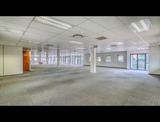 556M² BUSINESS CENTRE TO LET IN MORNINGSIDE