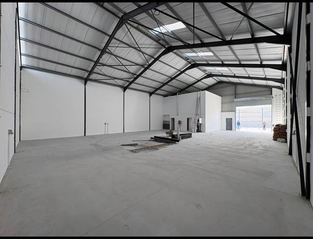 429M² WAREHOUSE TO LET IN FIRGROVE
