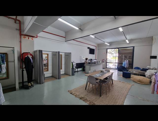 180M² MINI FACTORY TO LET IN SALT RIVER
