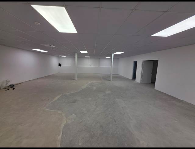 400M² RETAIL TO LET IN STRAND CENTRAL