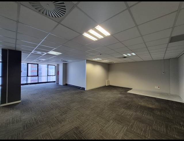 187M² OFFICE TO LET IN SANDTON CENTRAL