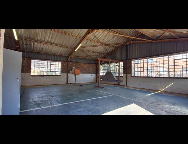 255M² BUILDING TO LET IN BENONI SOUTH