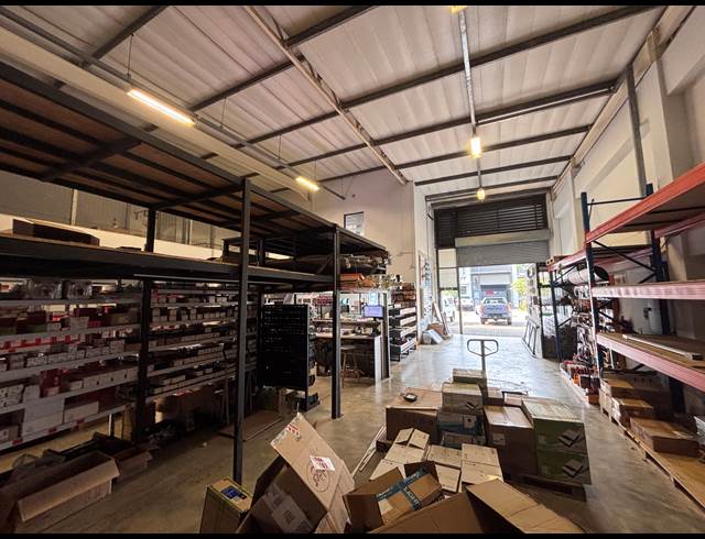 494M² WAREHOUSE TO LET IN UMHLANGA RIDGE