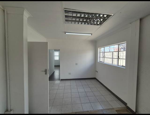123M² WAREHOUSE TO LET IN ELSIES RIVER INDUSTRIAL