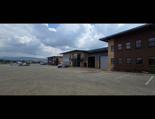 2,317M² WAREHOUSE TO LET IN MULDERSDRIFT