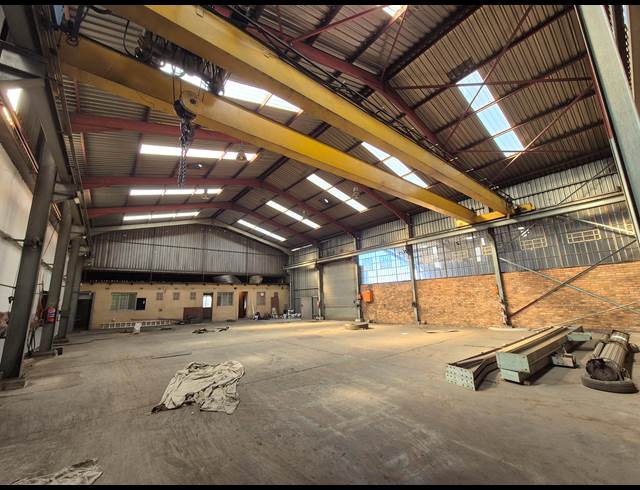 913M² FACTORY TO LET IN KNIGHTS