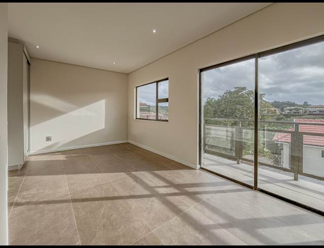4 BEDROOM TOWNHOUSE TO LET IN SEAWARD ESTATES