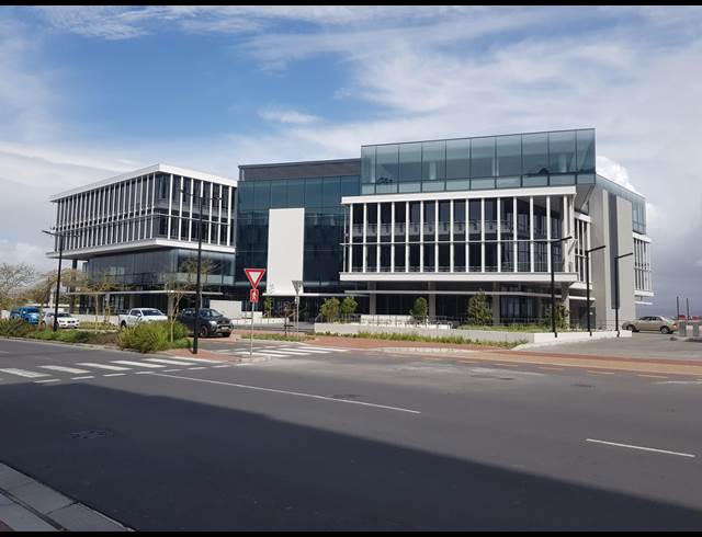 8,000M² OFFICE TO LET IN CENTURY CITY