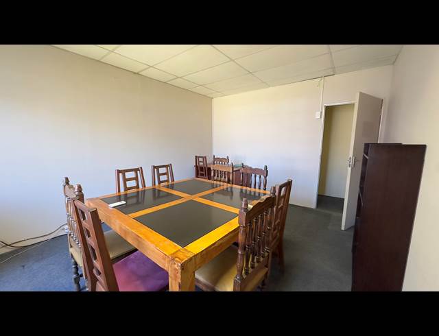 19.64M² OFFICE TO LET IN WILBART
