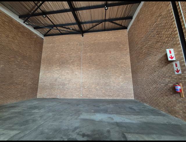 284M² WAREHOUSE TO LET IN DRIEHOEK