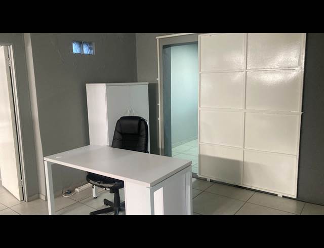 219M² OFFICE TO LET IN BENMORE GARDENS
