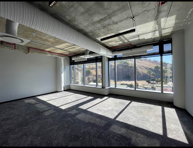 466M² OFFICE TO LET IN DE WATERKANT