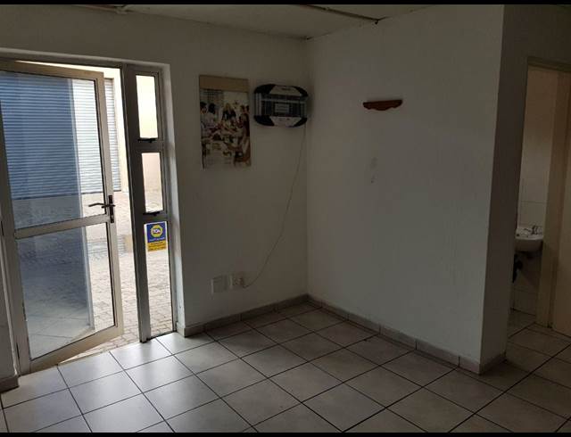 100M² WAREHOUSE RENTED IN CITY DEEP