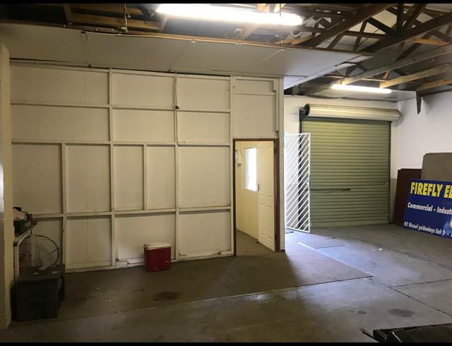 90M² MINI FACTORY TO LET IN STIKLAND INDUSTRIAL
