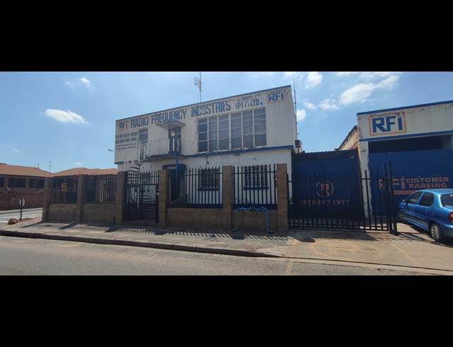 800M² OFFICE TO LET IN ALBERTON NORTH