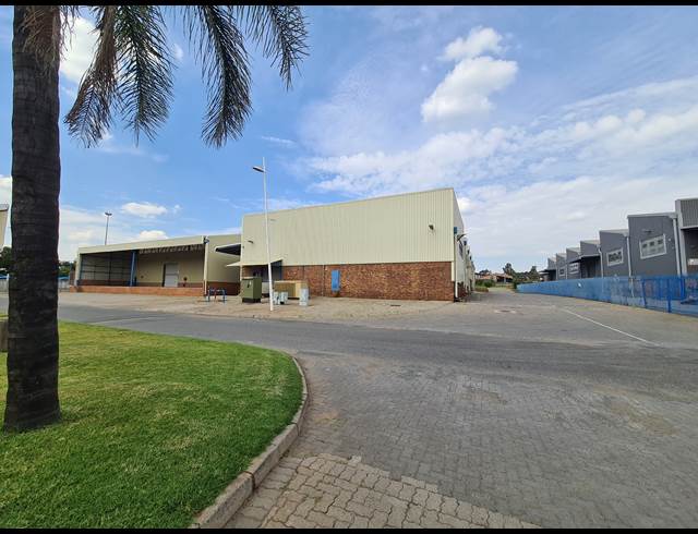 2,169M² WAREHOUSE TO LET IN OLIFANTSFONTEIN