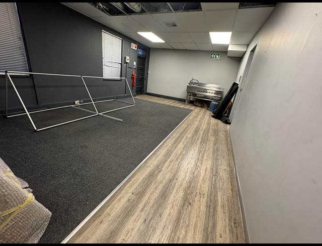 952M² OFFICE TO LET IN WYNBERG