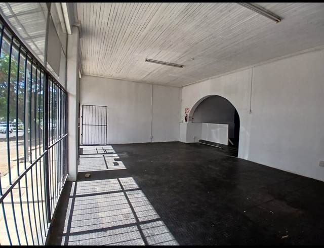 160M² RETAIL TO LET IN WHITE RIVER CENTRAL