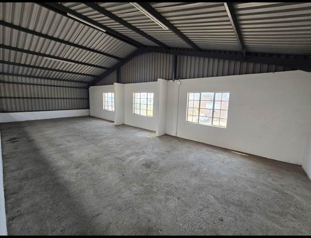 280M² WAREHOUSE TO LET IN ANDERBOLT