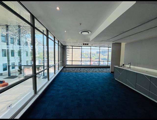 4,100M² OFFICE TO LET IN WATERFALL
