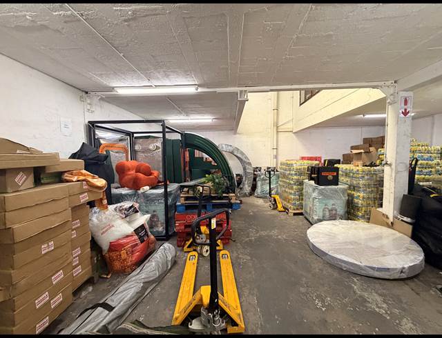 298M² WAREHOUSE TO LET IN SPRINGFIELD PARK