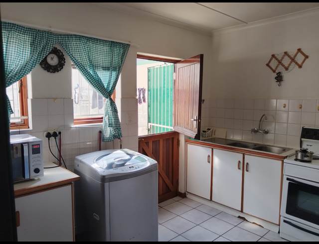 2 bed property to rent in WORCESTER CENTRAL