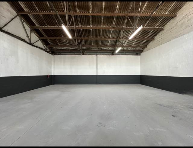 360M² WAREHOUSE TO LET IN EPPING INDUSTRIAL