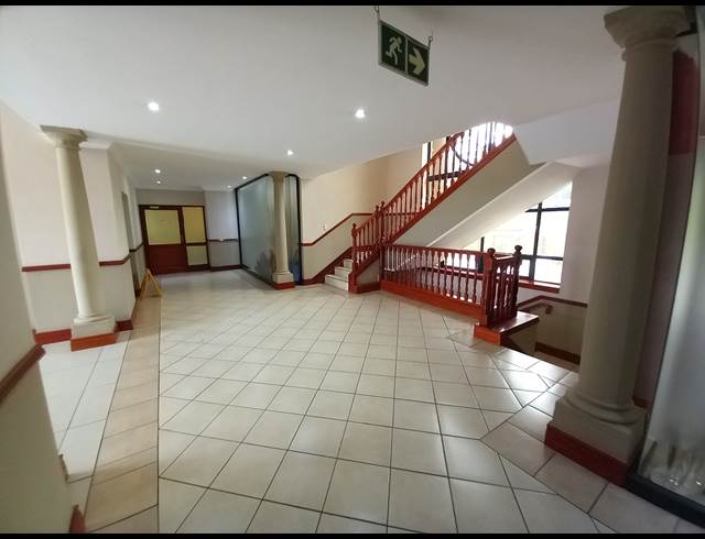 282M² OFFICE TO LET IN BRYANSTON