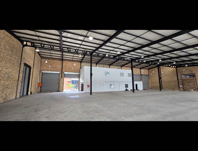1,345M² WAREHOUSE TO LET IN NORTH RIDING