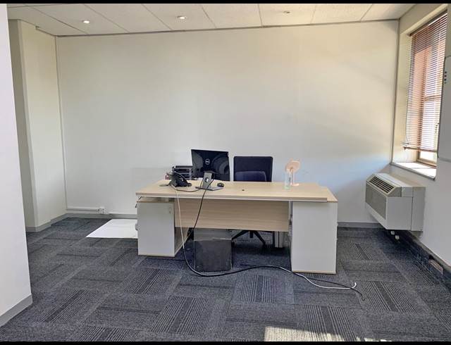218M² OFFICE TO LET IN HOUGHTON ESTATE