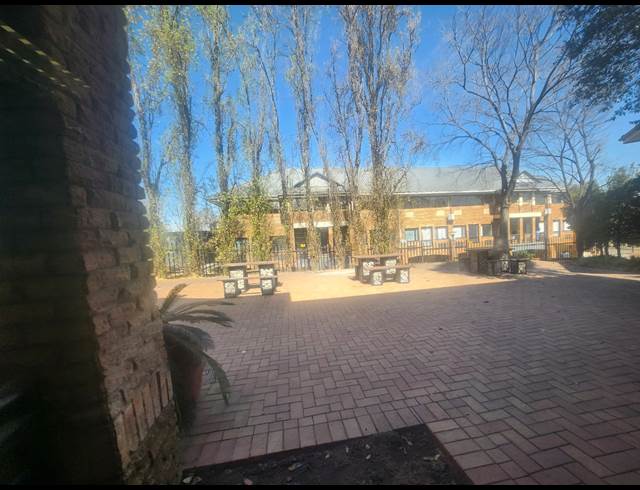 380M² OFFICE TO LET IN WOODMEAD