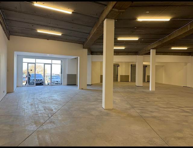 429M² WAREHOUSE TO LET IN HALFWAY HOUSE
