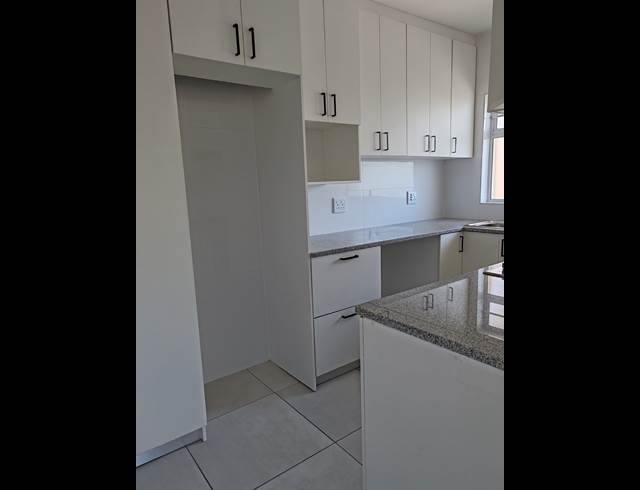 2 bed property to rent in PLUMSTEAD