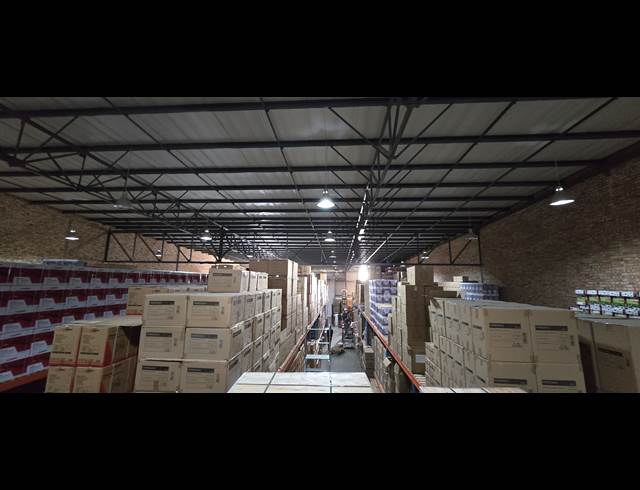3,090M² WAREHOUSE TO LET IN LANSERIA