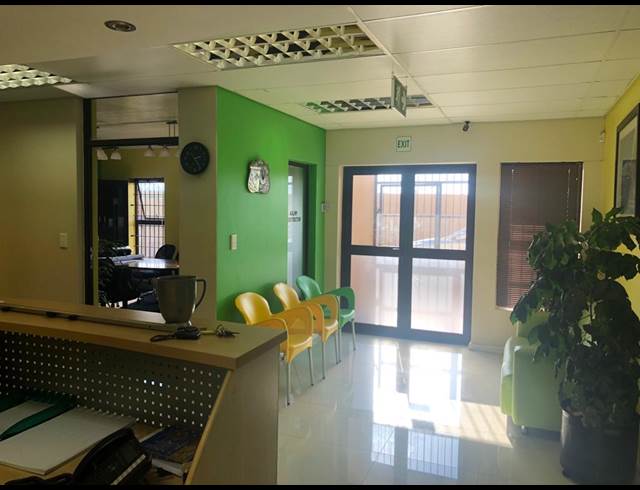 570M² WAREHOUSE TO LET IN PHILIPPI