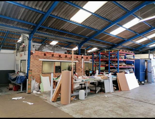 1,205M² WAREHOUSE TO LET IN BEACONVALE