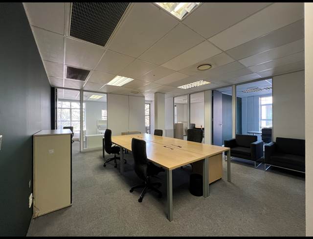 120M² OFFICE TO LET IN CENTURION CENTRAL