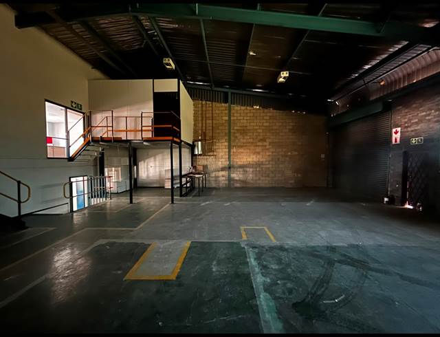 294M² WAREHOUSE TO LET IN EASTGATE