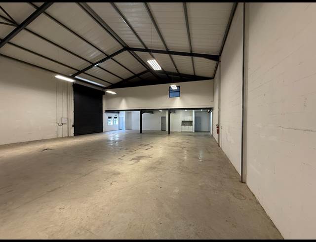 386M² WAREHOUSE TO LET IN RIVERGATE