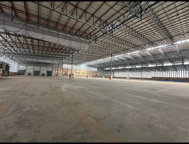 22,510M² WAREHOUSE TO LET IN MOSTYN PARK