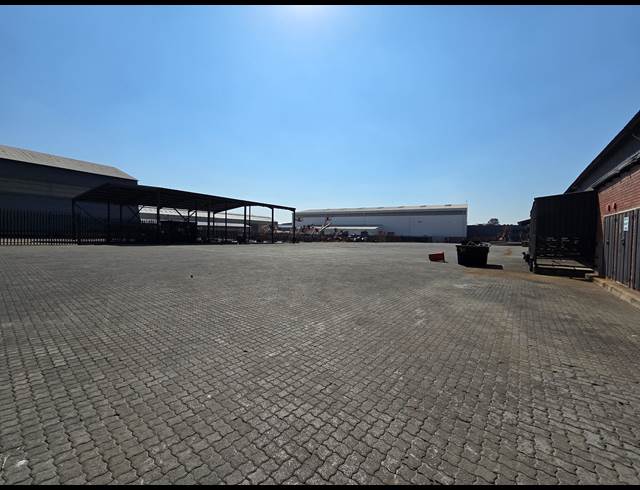 6,797M² WAREHOUSE TO LET IN TUNNEY