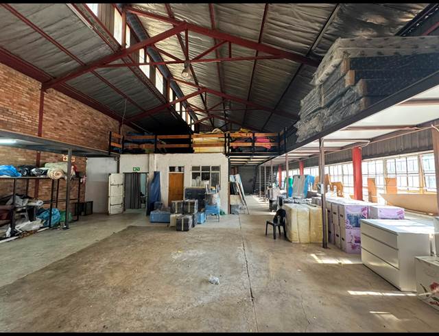 885M² WAREHOUSE TO LET IN AMALGAM