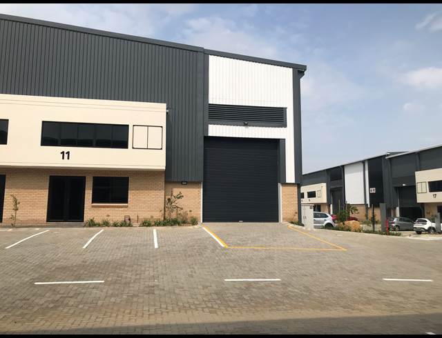 559M² WAREHOUSE TO LET IN SAMRAND BUSINESS PARK