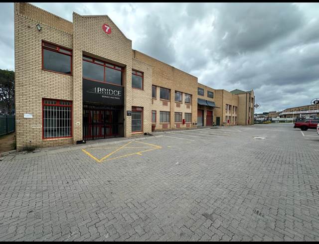 1,160M² WAREHOUSE TO LET IN STRIJDOMPARK